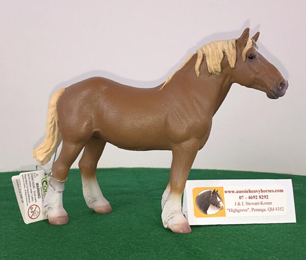 This Belgian Mare is a very lifelike figurine. An anatomically accurate sculpture replicating the Belgian breed of Mare in miniature.