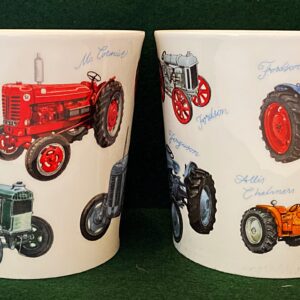 The Cairngorm Classic Tractor mug is an English fine bone china mug made by Dunoon with a 480ml capacity